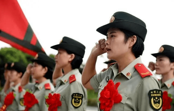 關于在校大學生是否應該去當兵的探討與建議——以不推薦在校大學生去當兵為中心，關于在校大學生是否應去當兵的探討與觀點，不推薦在校大學生入伍的建議分析