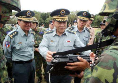 上將配多少警衛(wèi)，軍隊(duì)高級(jí)將領(lǐng)的安全護(hù)衛(wèi)力量解析，軍隊(duì)高級(jí)將領(lǐng)安全護(hù)衛(wèi)力量解析，上將配備多少警衛(wèi)？