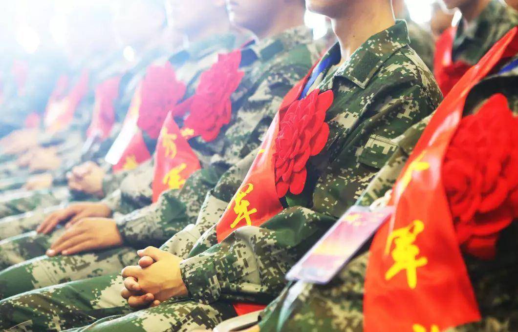 大學(xué)生當(dāng)兵，青春的選擇與挑戰(zhàn)，大學(xué)生當(dāng)兵，青春的選擇與挑戰(zhàn)之路