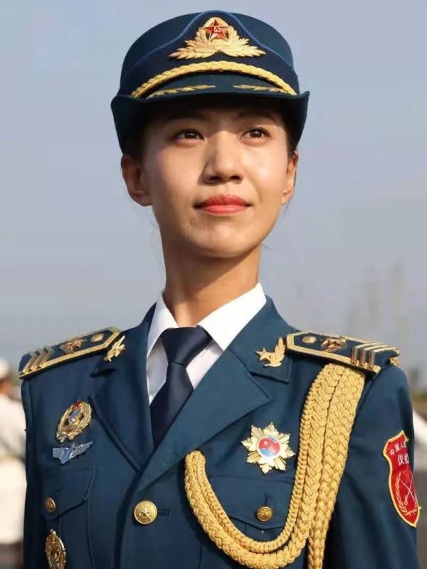 女兵三軍儀仗隊(duì)視頻，展現(xiàn)力量與榮耀的非凡瞬間，女兵三軍儀仗隊(duì)，力量與榮耀的非凡展現(xiàn)