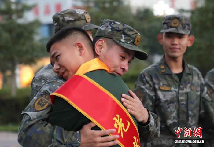 關(guān)于武警在2022年不再退伍的最新政策解讀，武警部隊(duì)關(guān)于不再退伍的最新政策解讀（2022年）