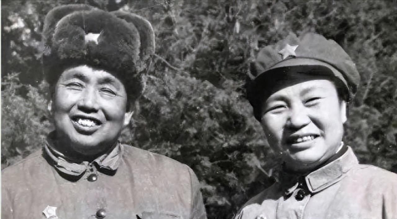 女生當(dāng)兵痛苦嗎，深度解析與多維度思考，深度解析與多維度思考，女生當(dāng)兵是否痛苦？