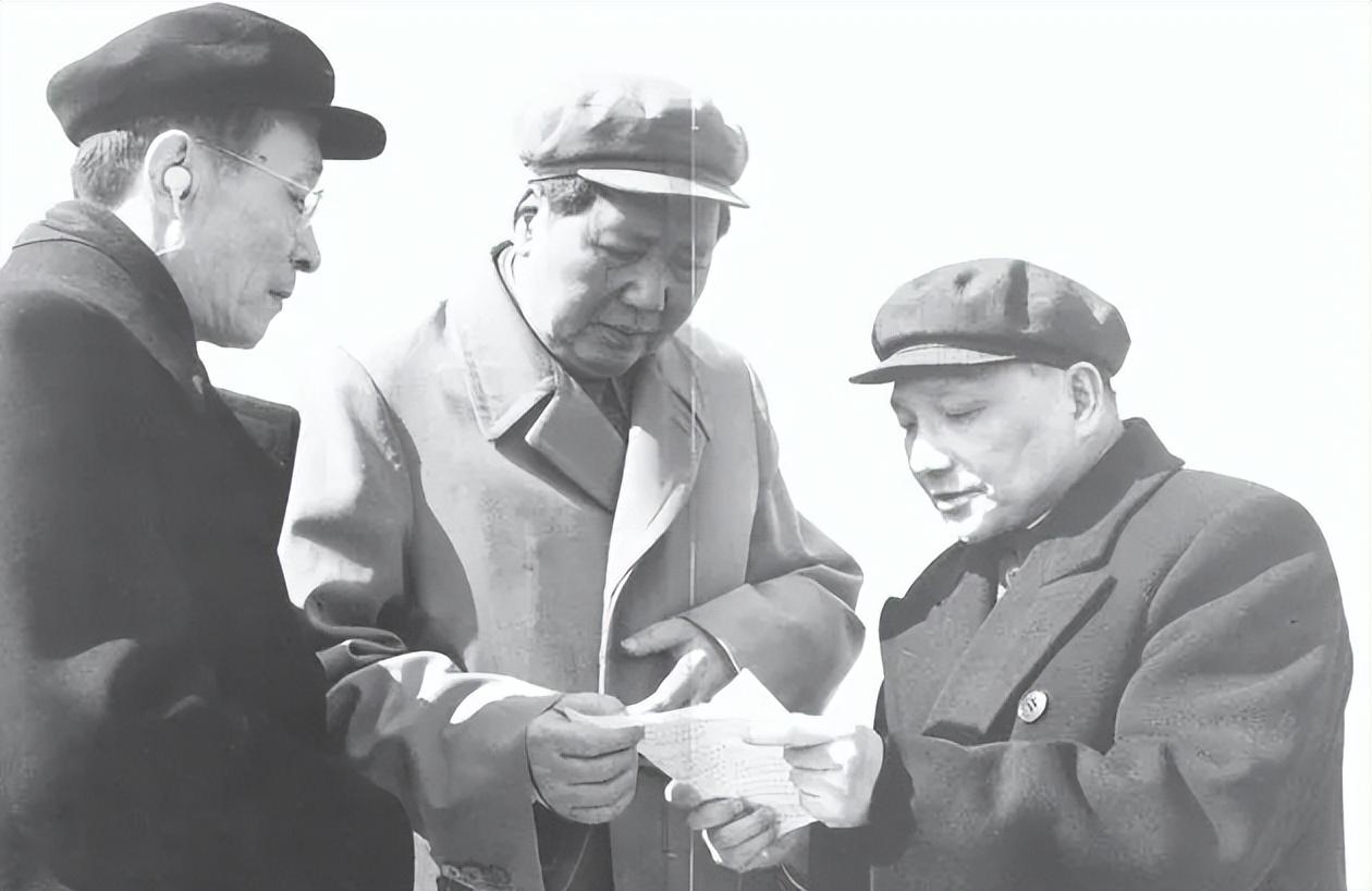 上將和省委書記是平級嗎——探討軍隊高級將領(lǐng)與地方黨政領(lǐng)導的級別關(guān)系，上將和省委書記的級別關(guān)系探討，軍隊高級將領(lǐng)與地方黨政領(lǐng)導的平級對比