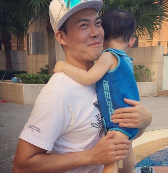 謝天華與李天恩的個人資料