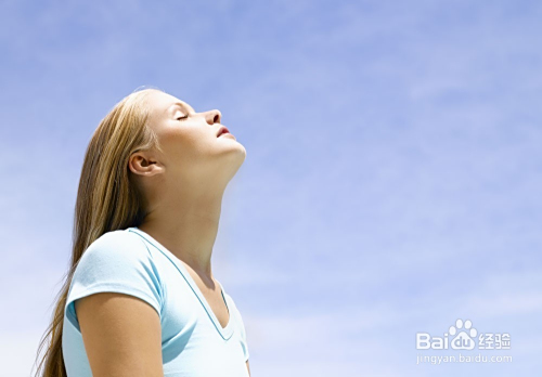 快速豐胸小偏方，自然增大胸部的方法與秘訣，自然豐胸小偏方，增大胸部的秘訣與方法