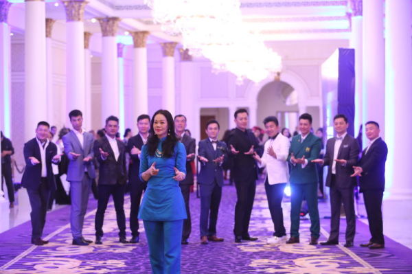 六肖期期中特一王中王——揭秘彩票背后的秘密，揭秘彩票背后的秘密，六肖期期中特一王中王探秘彩票世界