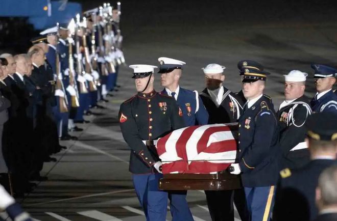 上將退休工資八十萬，解析與探討，上將退休工資八十萬，深度解析與探討